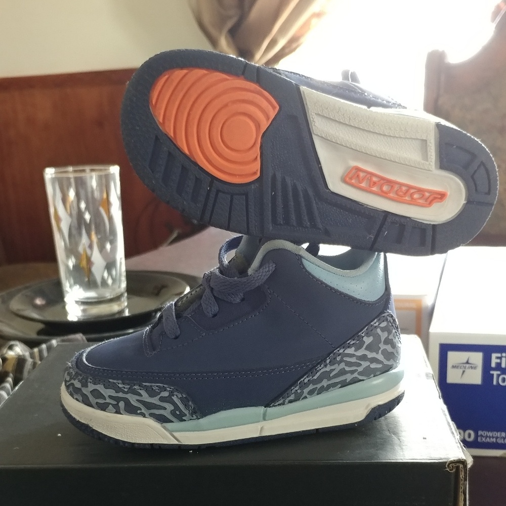 Jordan Retro 3 size 7c toddler